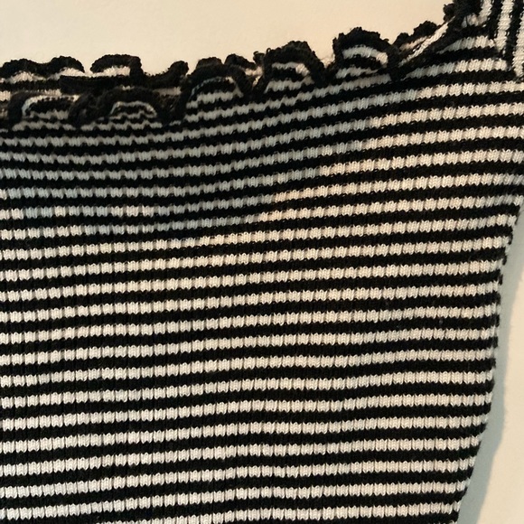 Striped Off the Shoulder Crop Top - Picture 2 of 4